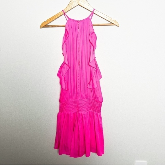 Do+Be pink ruffle smocked sleeveless Barbie pink romper size medium - Picture 6 of 7